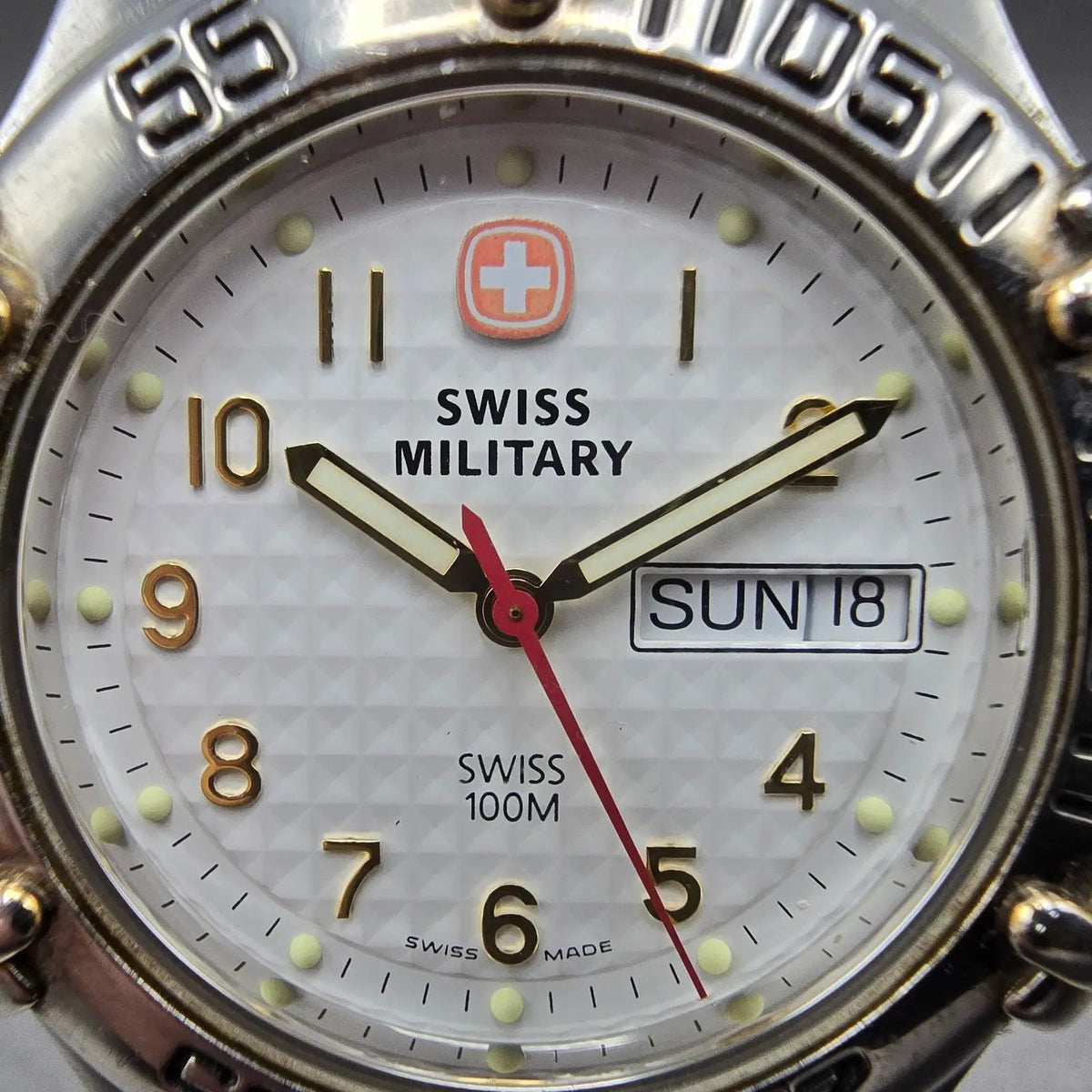 Wenger Swiss Military Watch Men 40mm White Dial Two Tone Daydate New Battery1