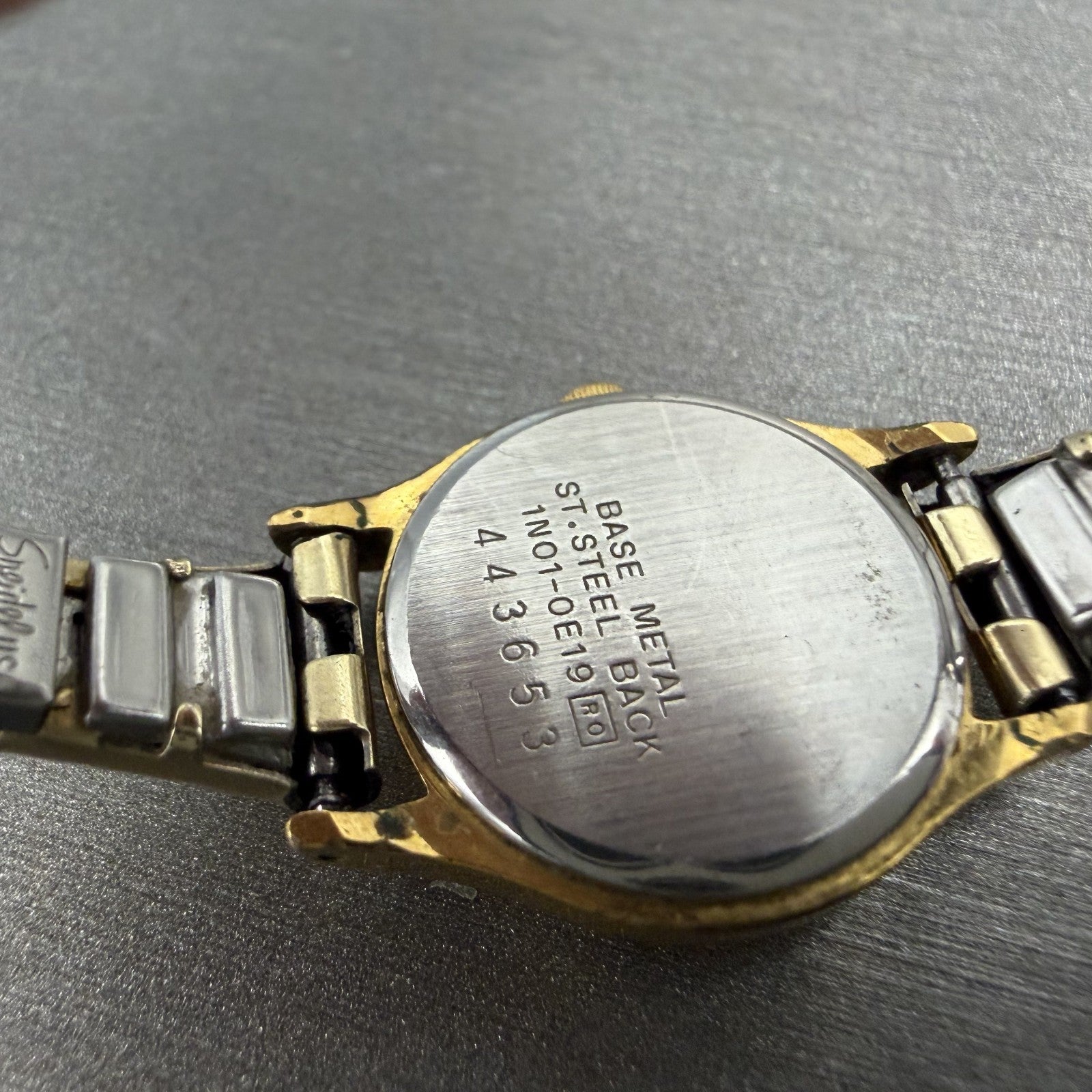Seiko Watch Women 20mm Champagne Dial Gold Tone Round 1N01-0E19 New Battery9
