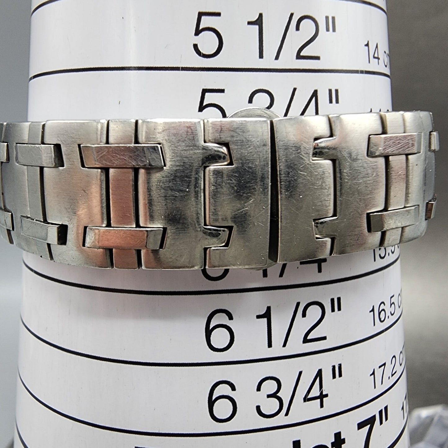 Concord Saratoga Watch Women 25mm White Dial Stainless Steel Date Round New Batt10