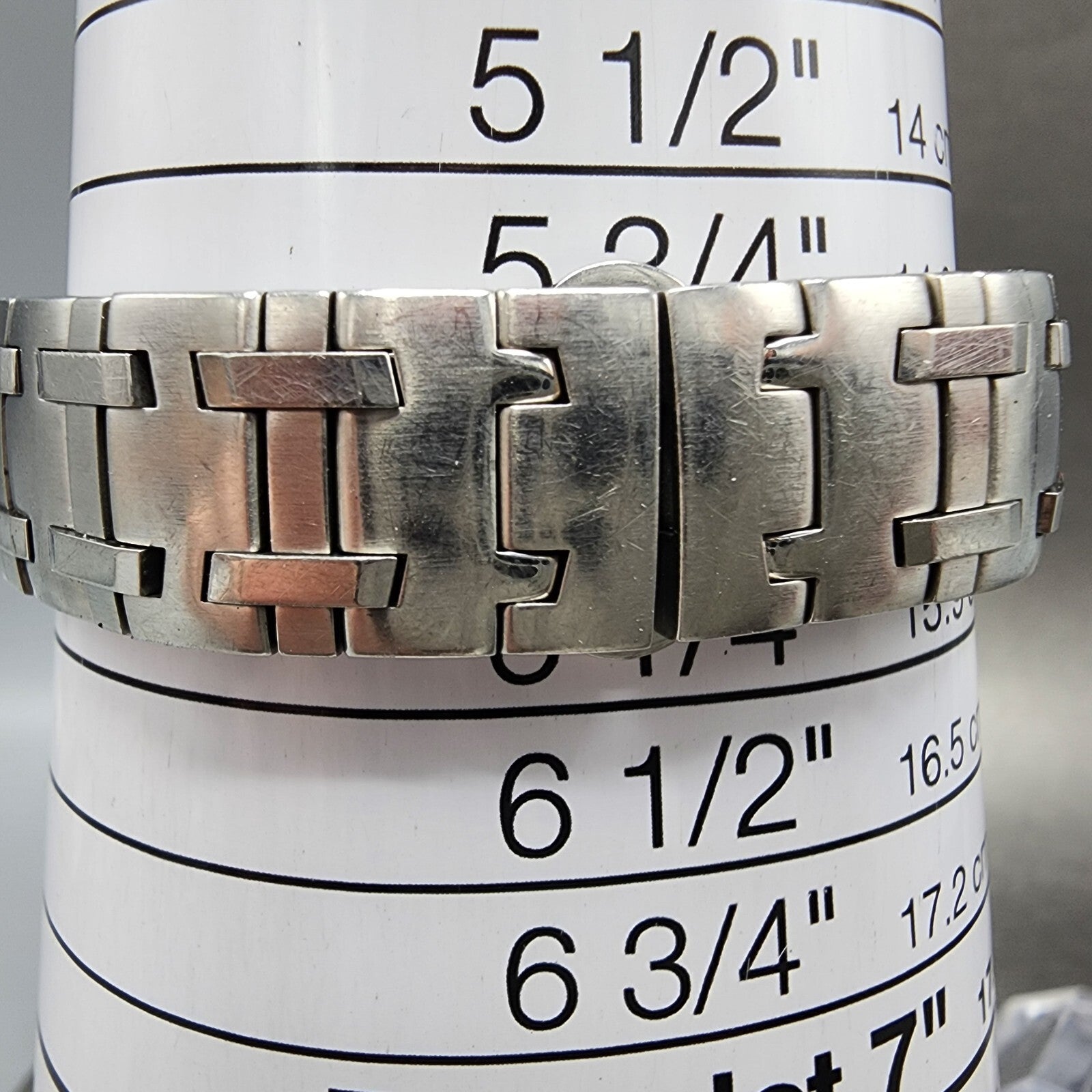 Concord Saratoga Watch Women 25mm White Dial Stainless Steel Date Round New Batt10