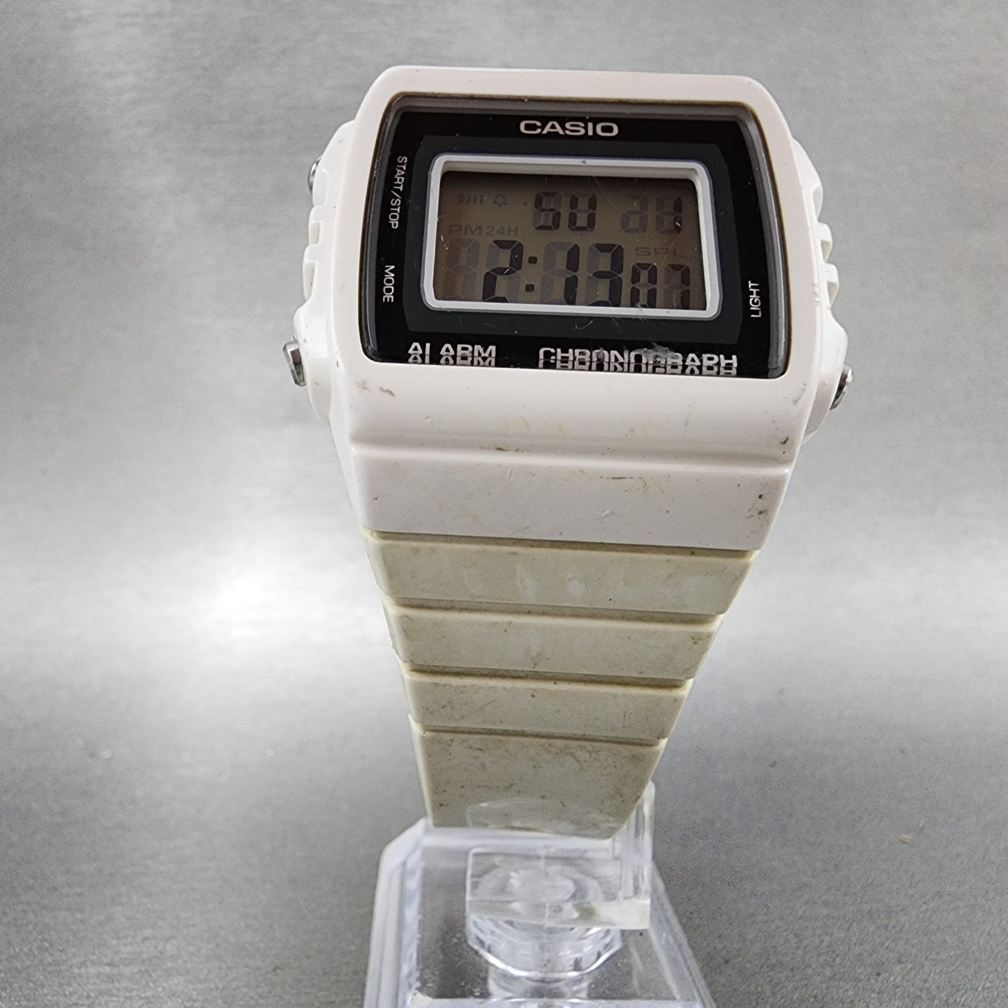 Casio W215H Watch Men 40mm Digital White Tone Alarm Chrono New Battery5