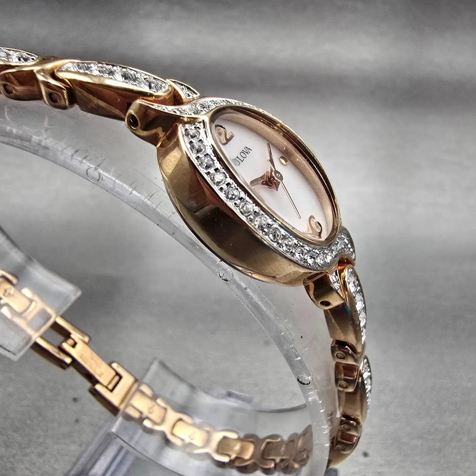 Bulova Watch Women 17mm MOP Dial Gold Tone Gemmed Oval 98L200 New Battery AD3