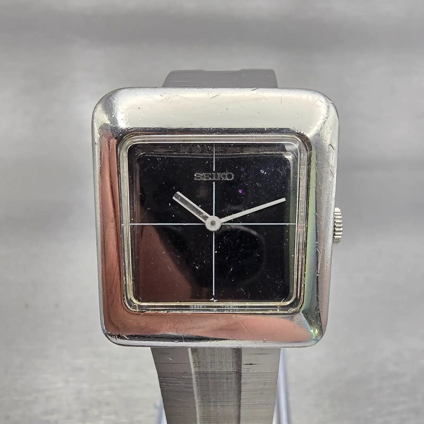 Seiko Watch Men 29mm Black Dial Silver Tone Manual Wind 11-4250 Works Vintage0