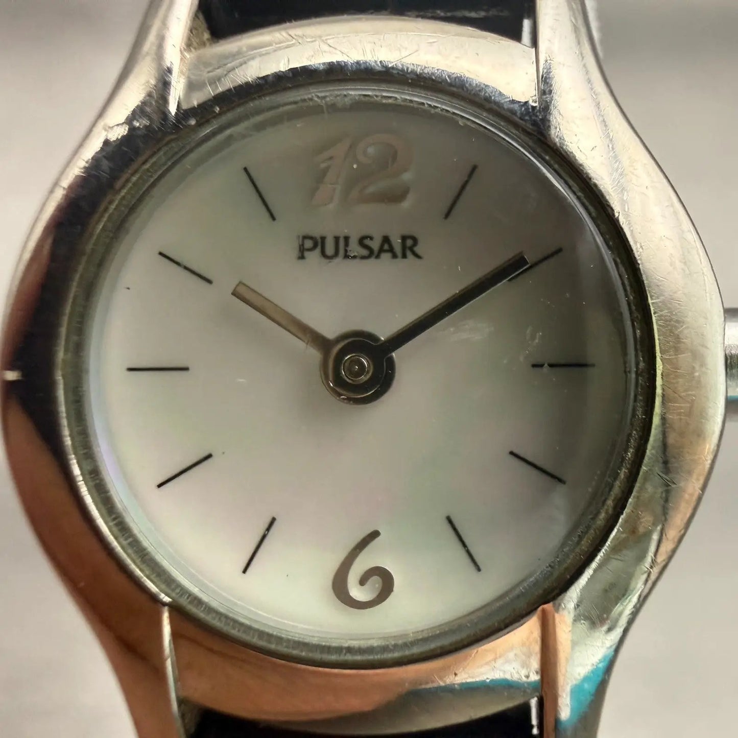 Seiko Pulsar Watch Women 21mm MOP Dial Silver Tone Round VC10-X017 New Battery1