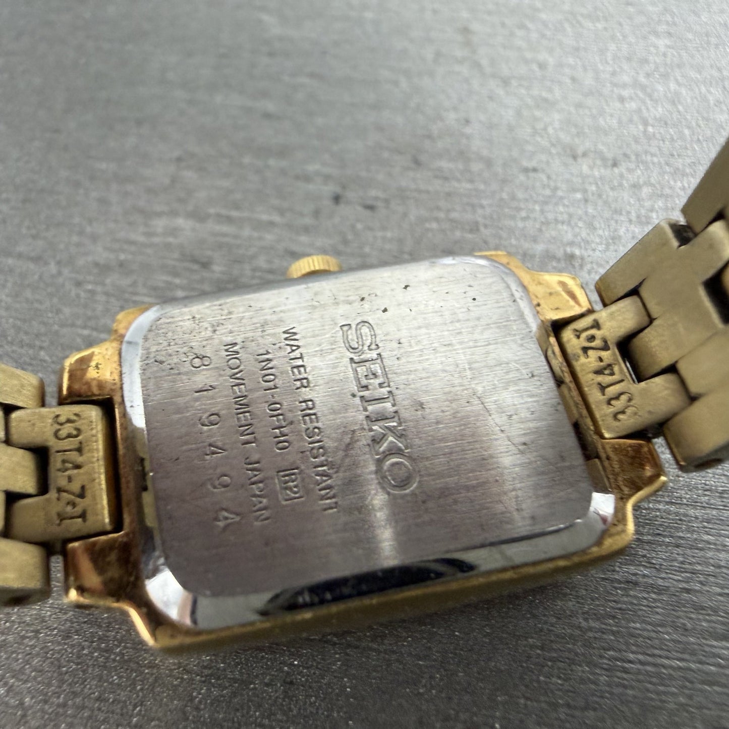Seiko Tank Watch Women 16mm Champagne Dial Gold Tone 1N01-0FH0 New Battery HJFJY9