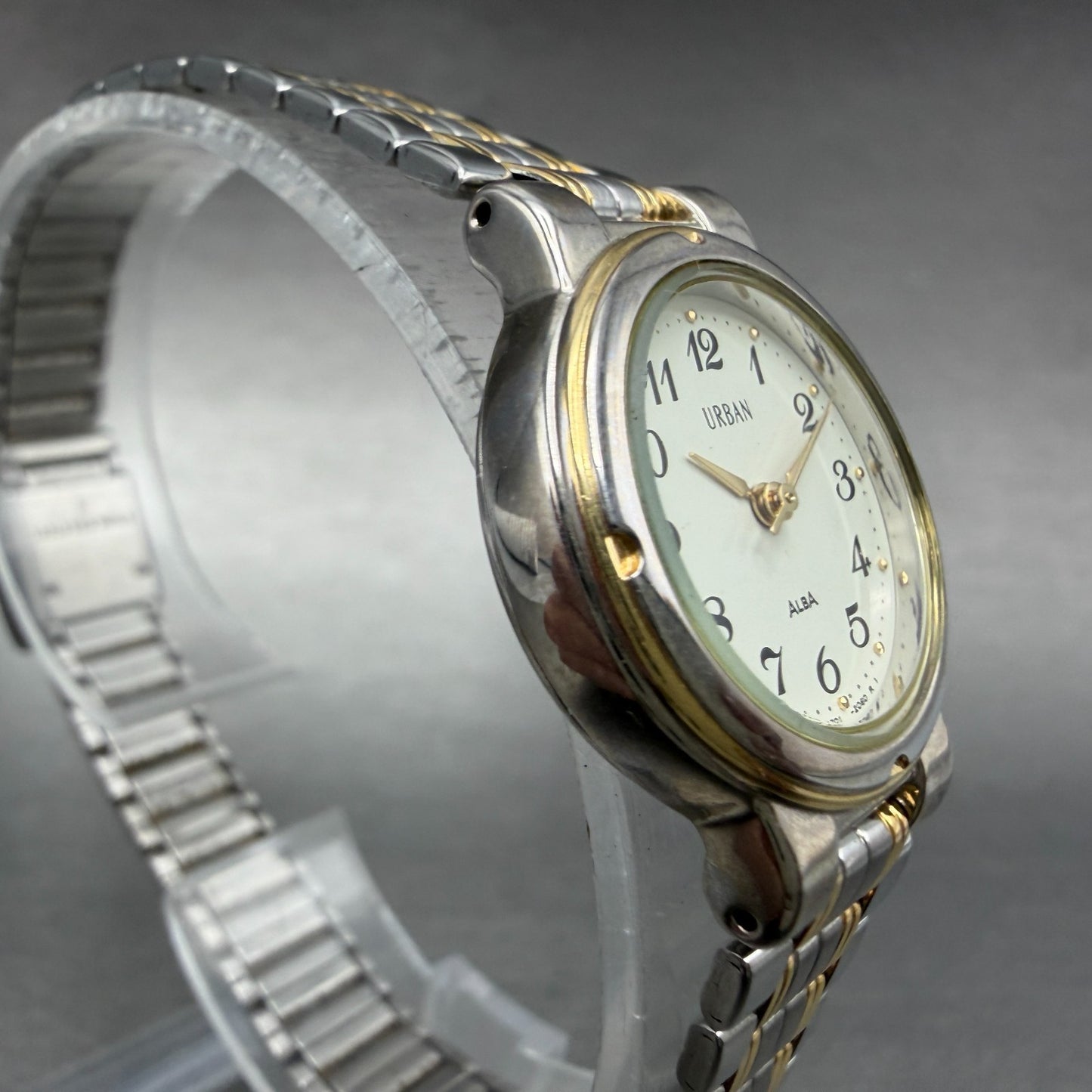 Seiko Alba Urban Watch Women 24mm Cream Dial Two Tone V701-1400 New Battery3