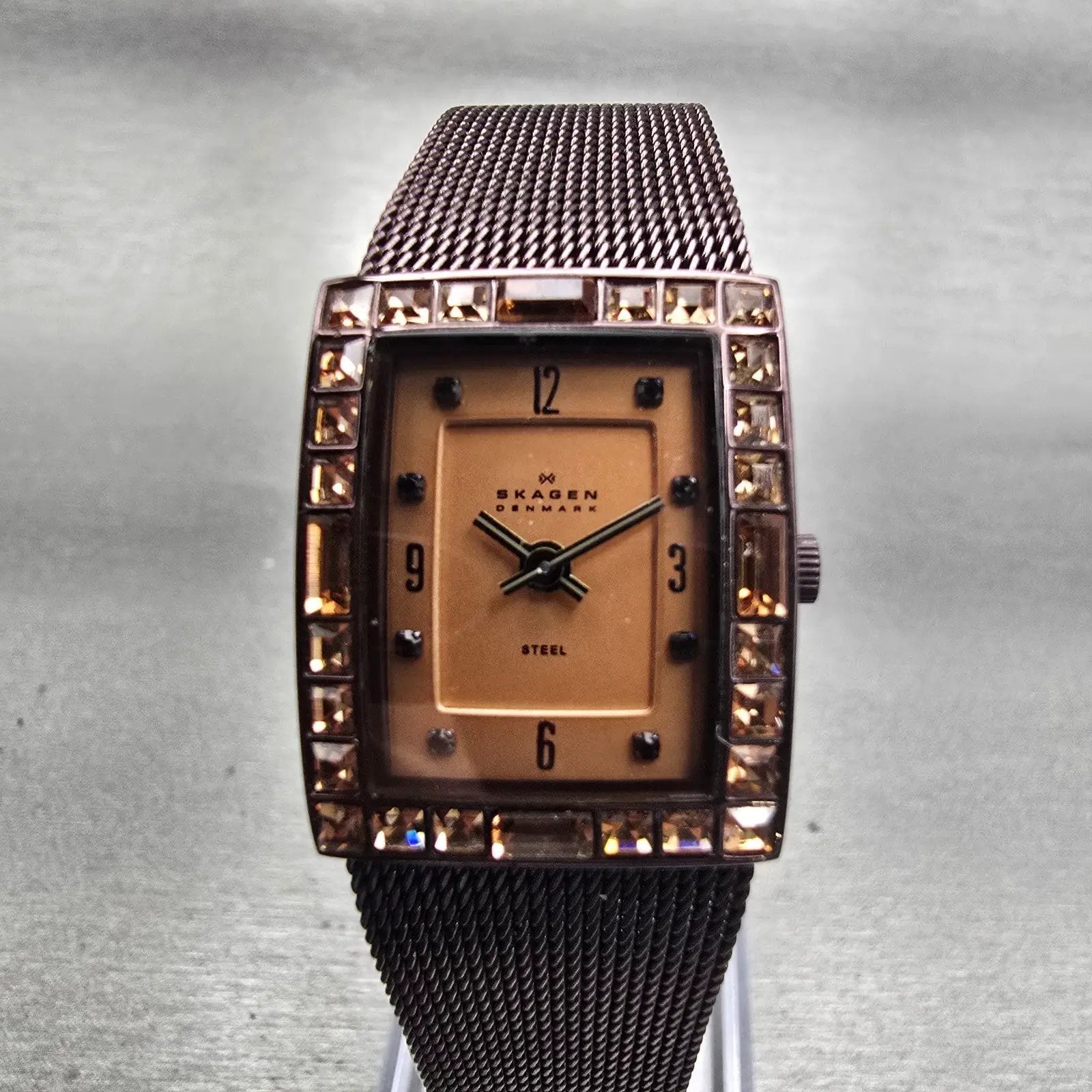 Skagen Denmark Watch Women 20mm Brown Dial Brown Tone Crystals 527XSMMT New Batt0