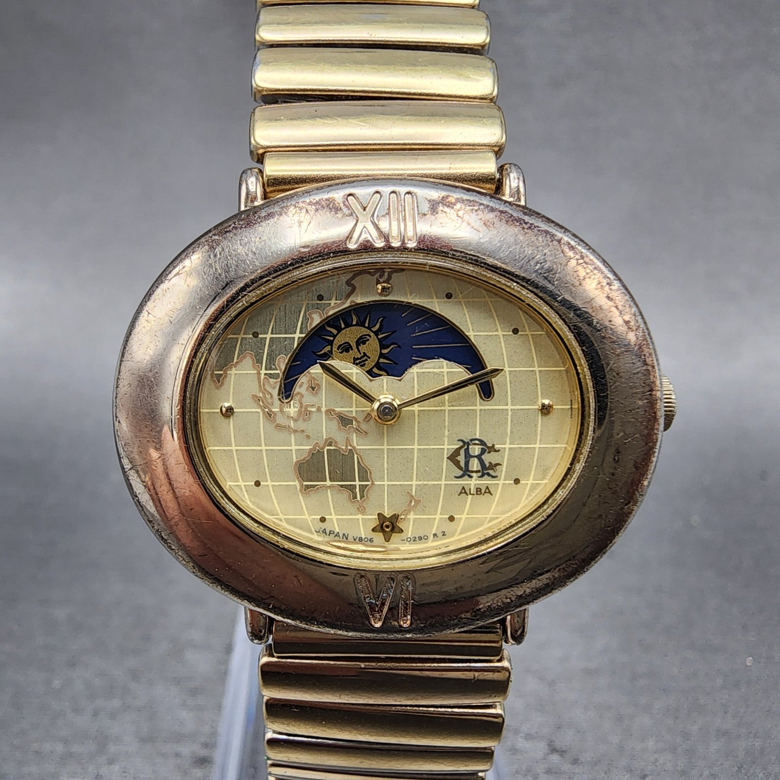 Seiko Alba Moon Phase Watch Women 32mm Champagne Dial Gold Tone V8065000 NewBat0