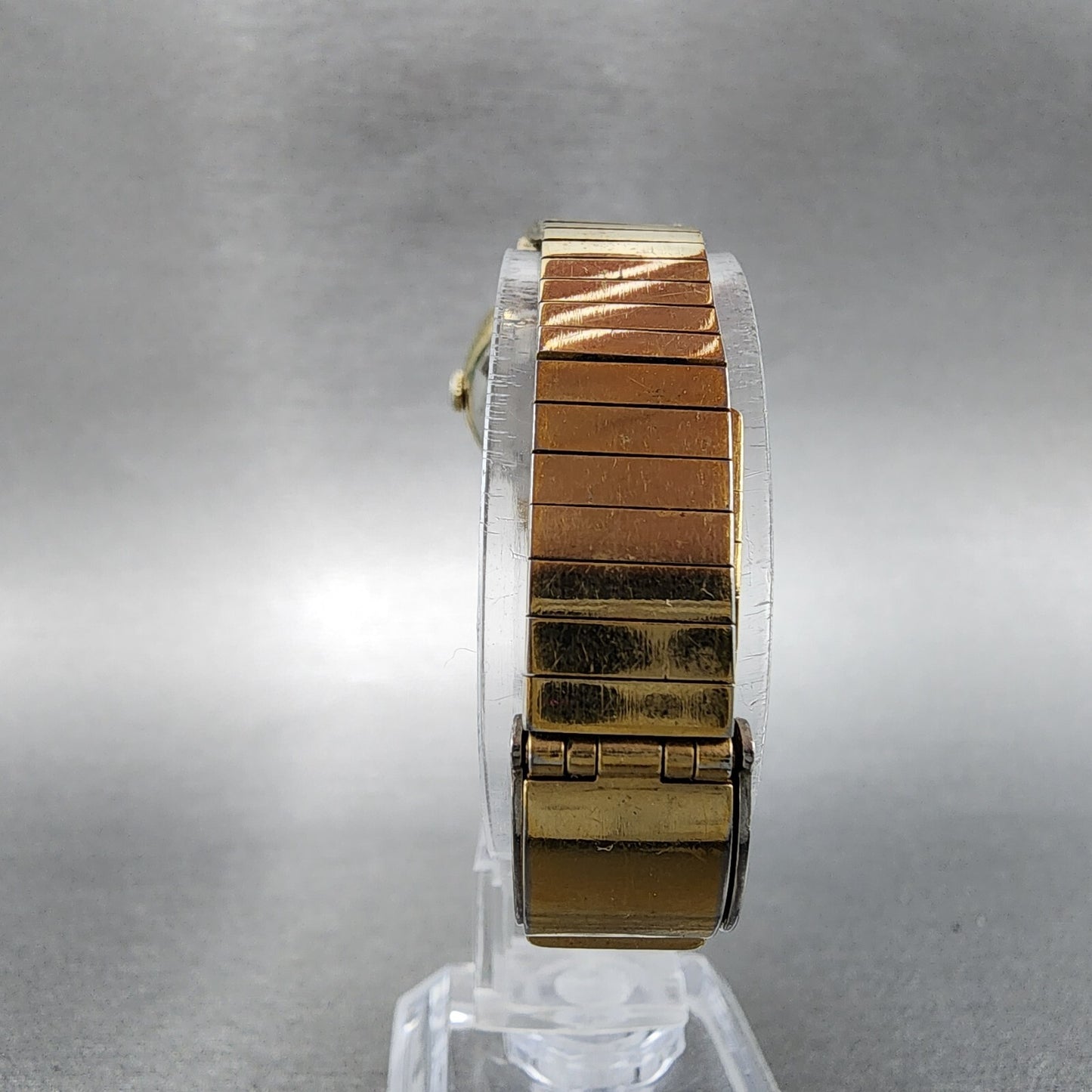 Seiko Watch Women 26mm Champange Dial Gold Tone Date Round 26220070 New Battery7