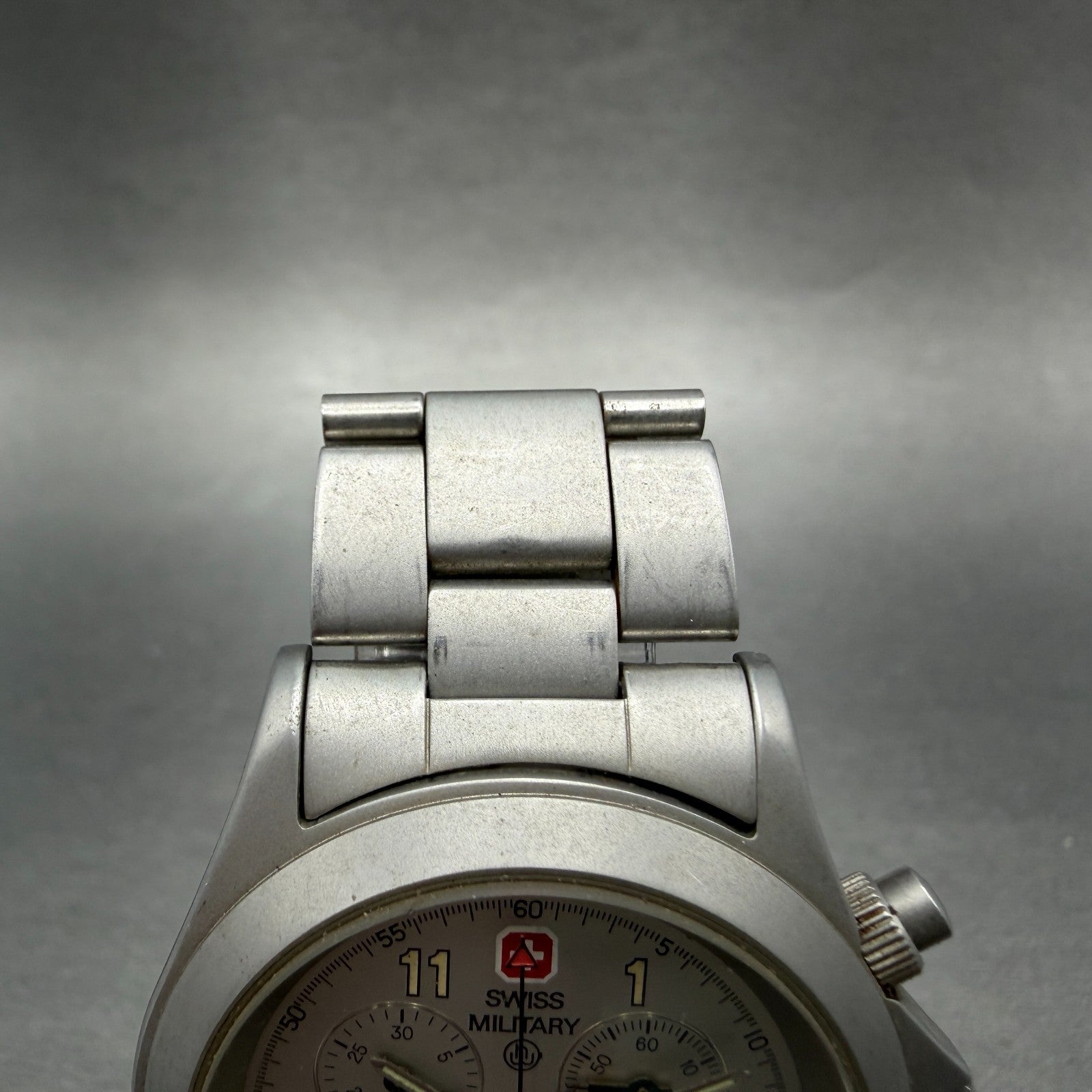 Swiss Military Chronograph Watch Men 37mm Silver Dial Steel Date 8304 New Batt4