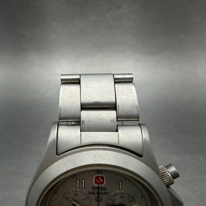 Swiss Military Chronograph Watch Men 37mm Silver Dial Steel Date 8304 New Batt4