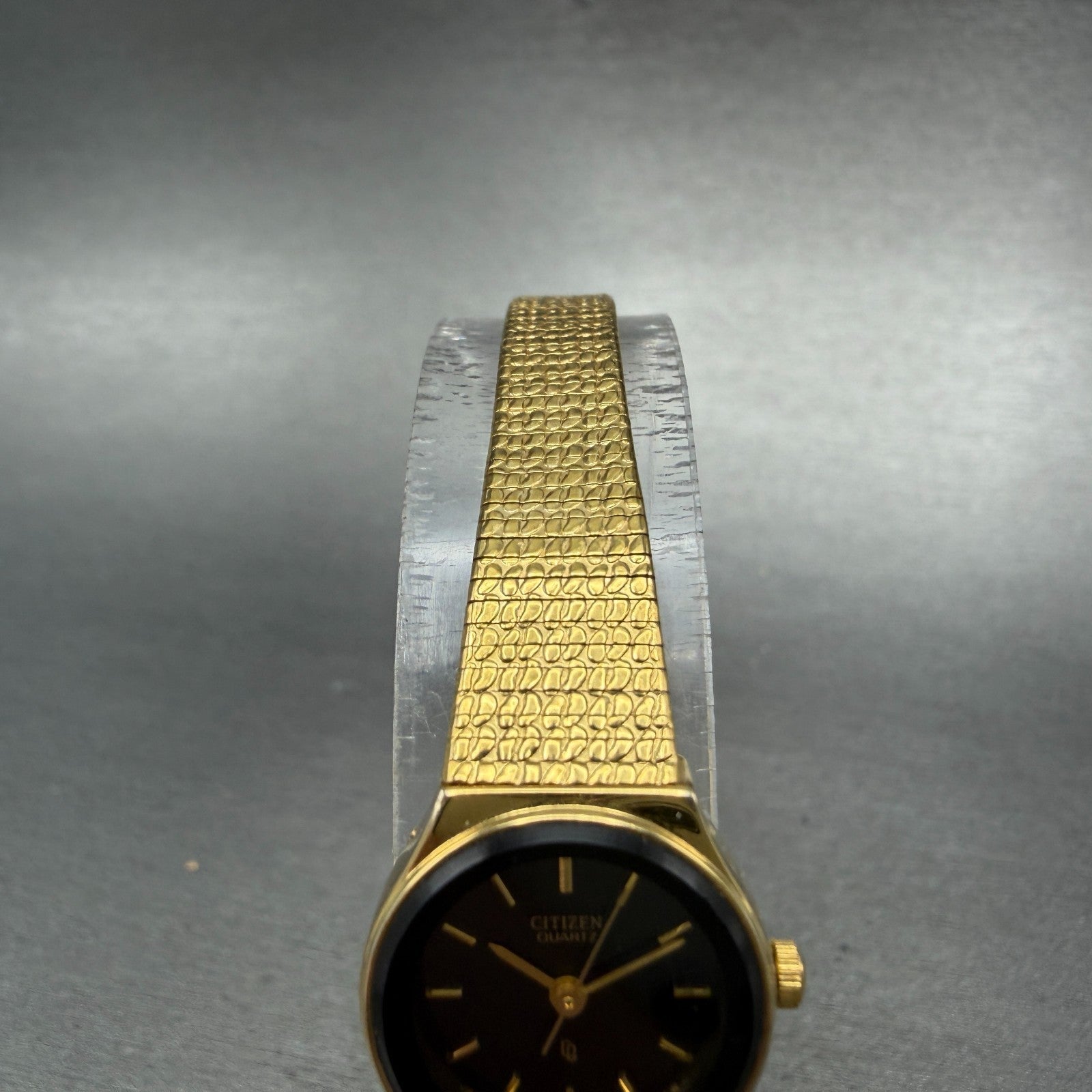 Citizen Watch Women 18mm Black Dial Gold Tone Round 5930-R02467 New Battery ABCD4