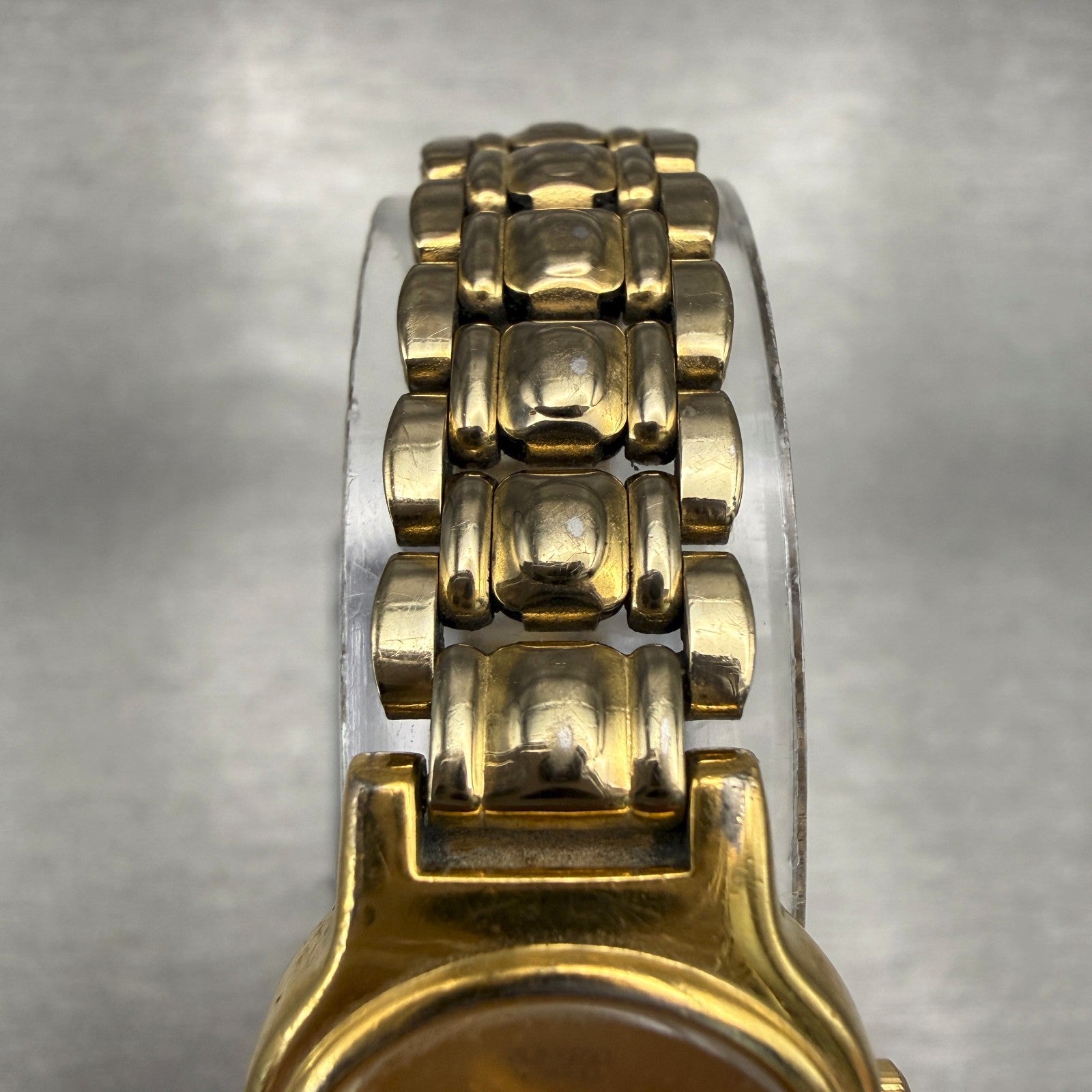 Seiko Watch Women 19mm Gold Dial Gold Tone Round V401-0518 Vintage New Battery4