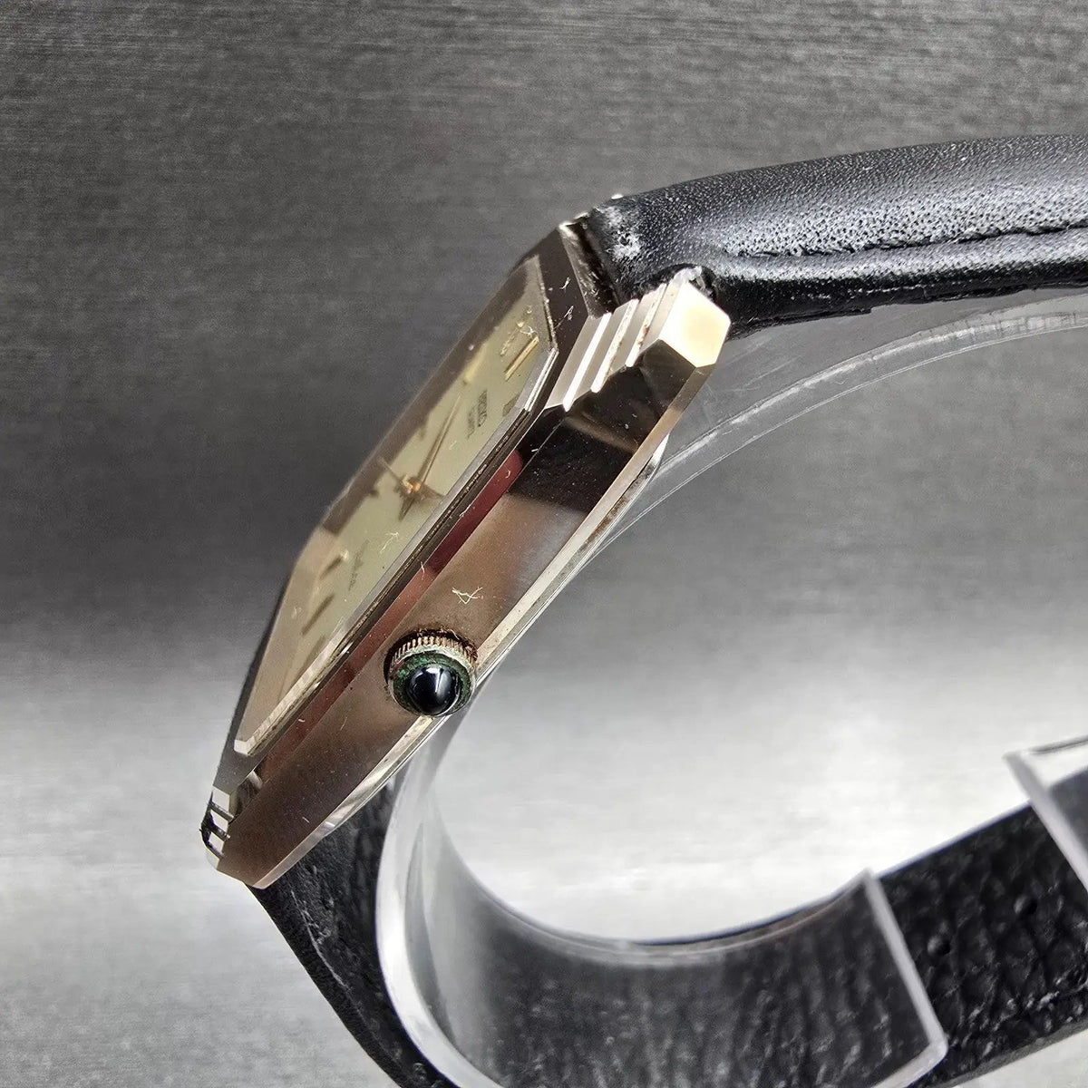 Seiko Dolce Watch Men 29mm Champagne Dial Gold Tone Rectangle 5931-5430 New Batt2