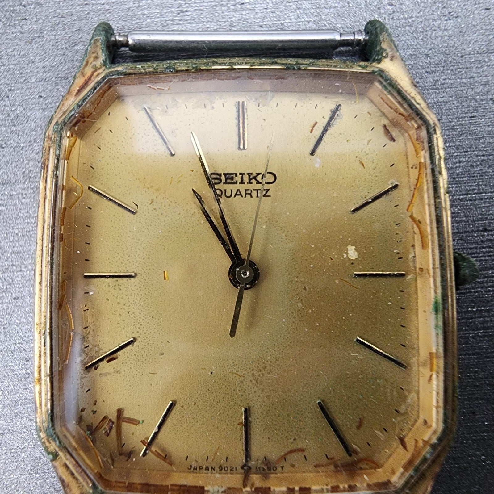 Seiko Tank Watch Men 28mm Gold Dial Gold Tone Rectangle 90215180 PARTS2