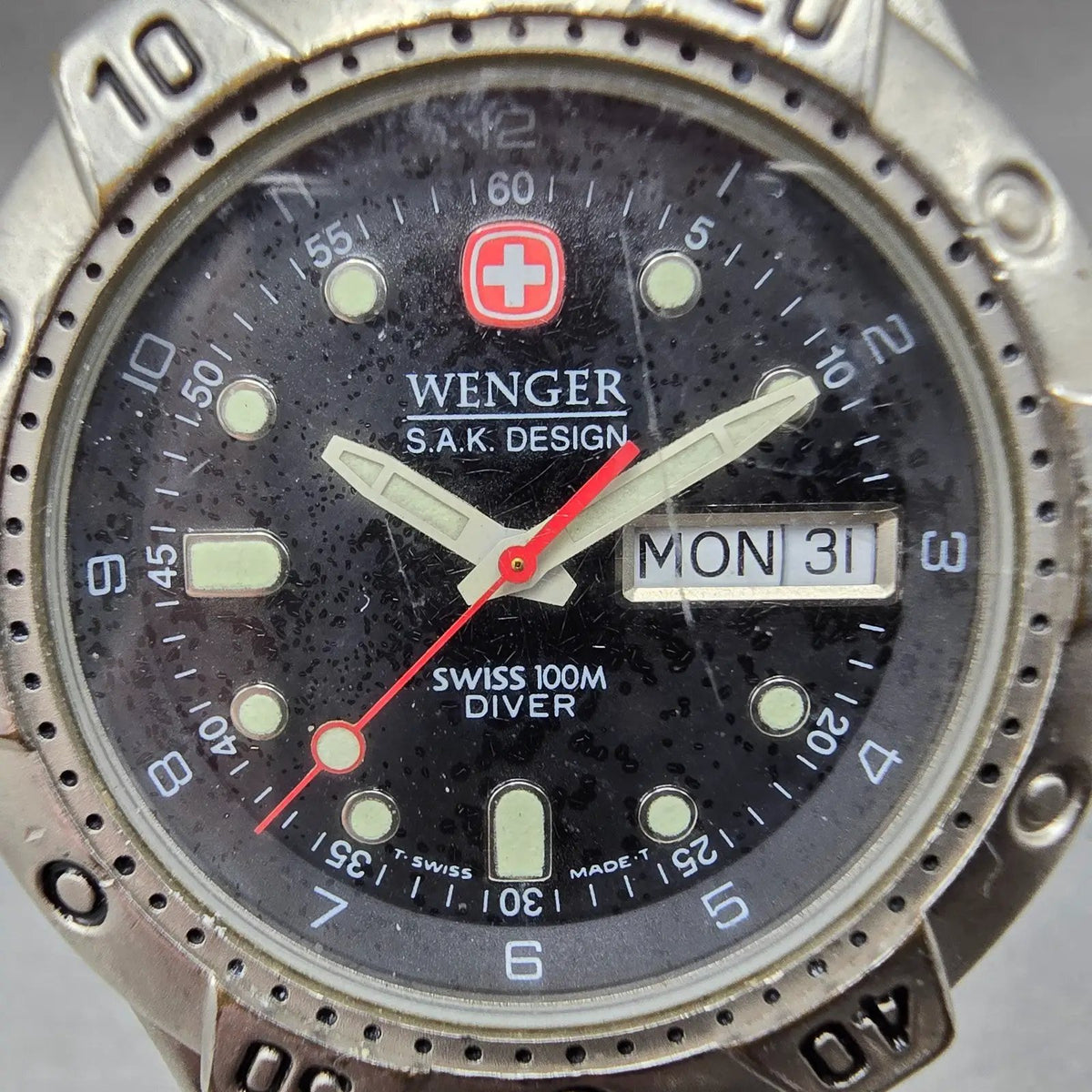 Wenger SAK Dive Watch Men 38mm Blue Dial Steel Daydate 096.0655 PARTS2
