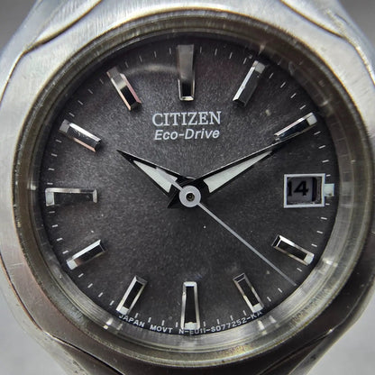 Citizen Eco-Drive Watch Women 25mm Gray Dial Steel Date READ!! E011-S049601 Runs1
