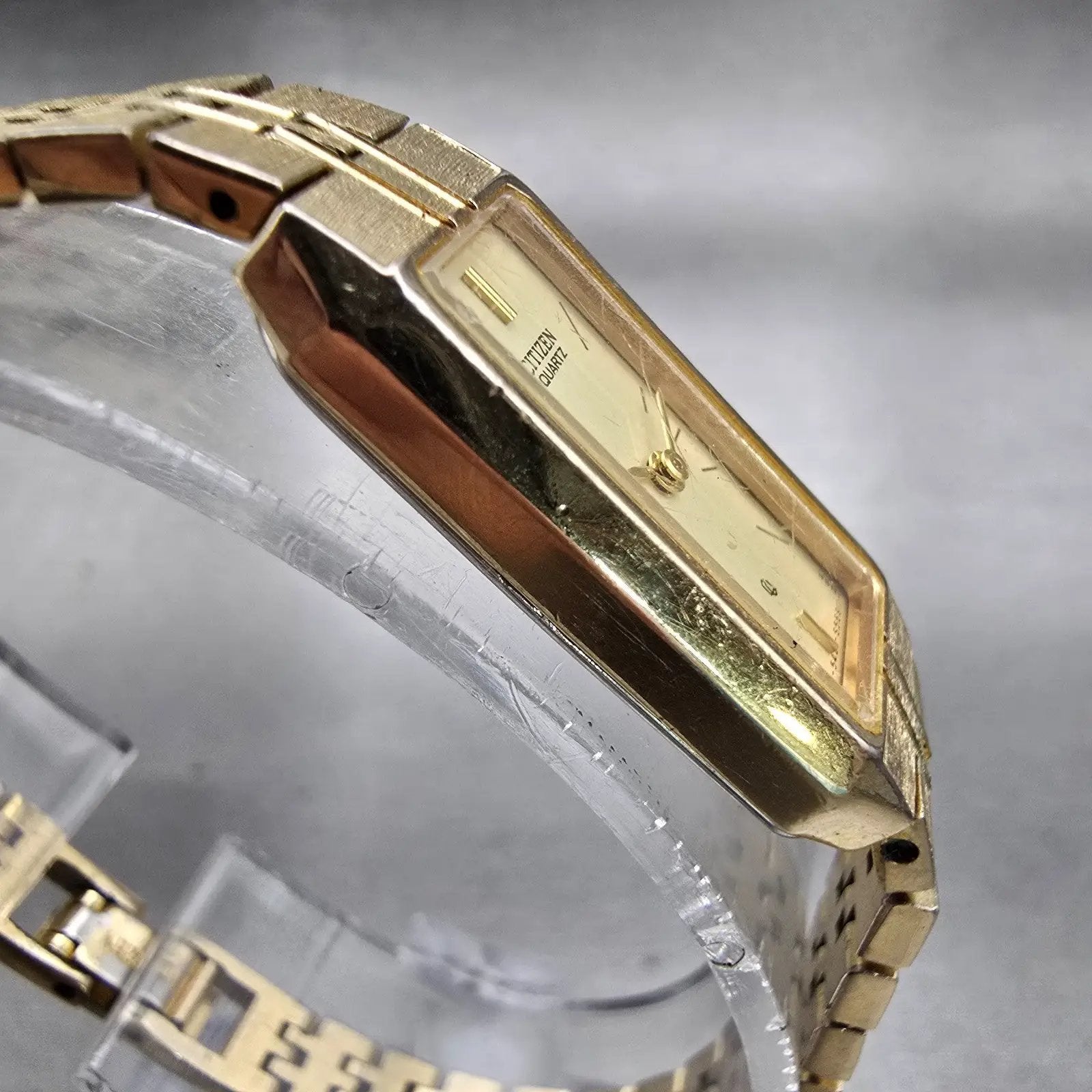 Citizen CQ Watch Women 12mm Champagne Dial Gold Tone 5421-S10523 New Battery VTG3