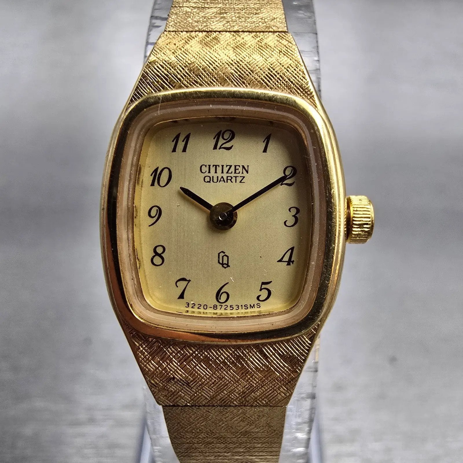 Citizen CQ Watch Women 17mm Gold Dial Gold Tone Rectangle 3220-891449 New Batt0