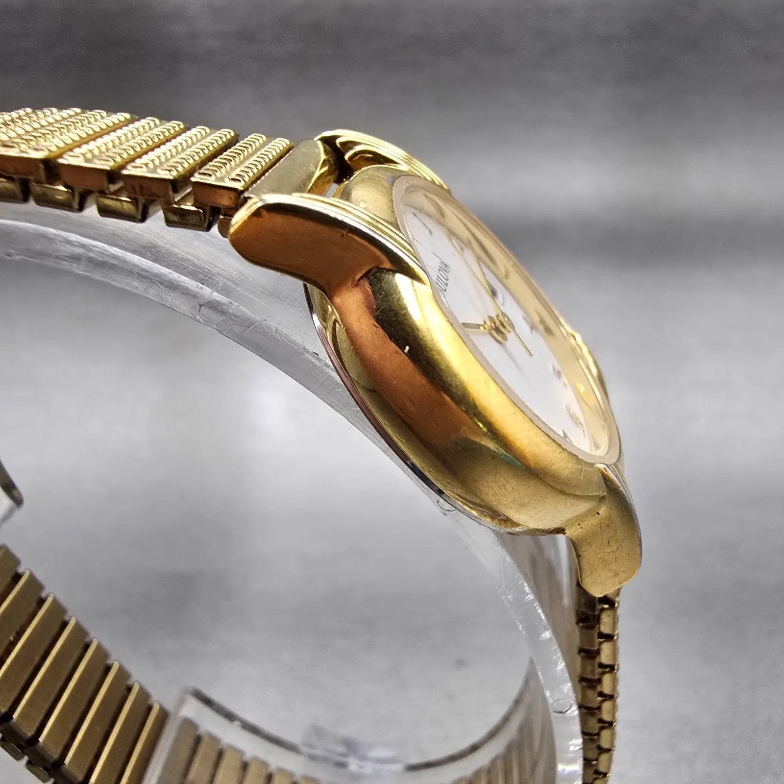 Bulova Watch Women 25mm White Dial Gold Tone Date Round 97M14 New Battery3