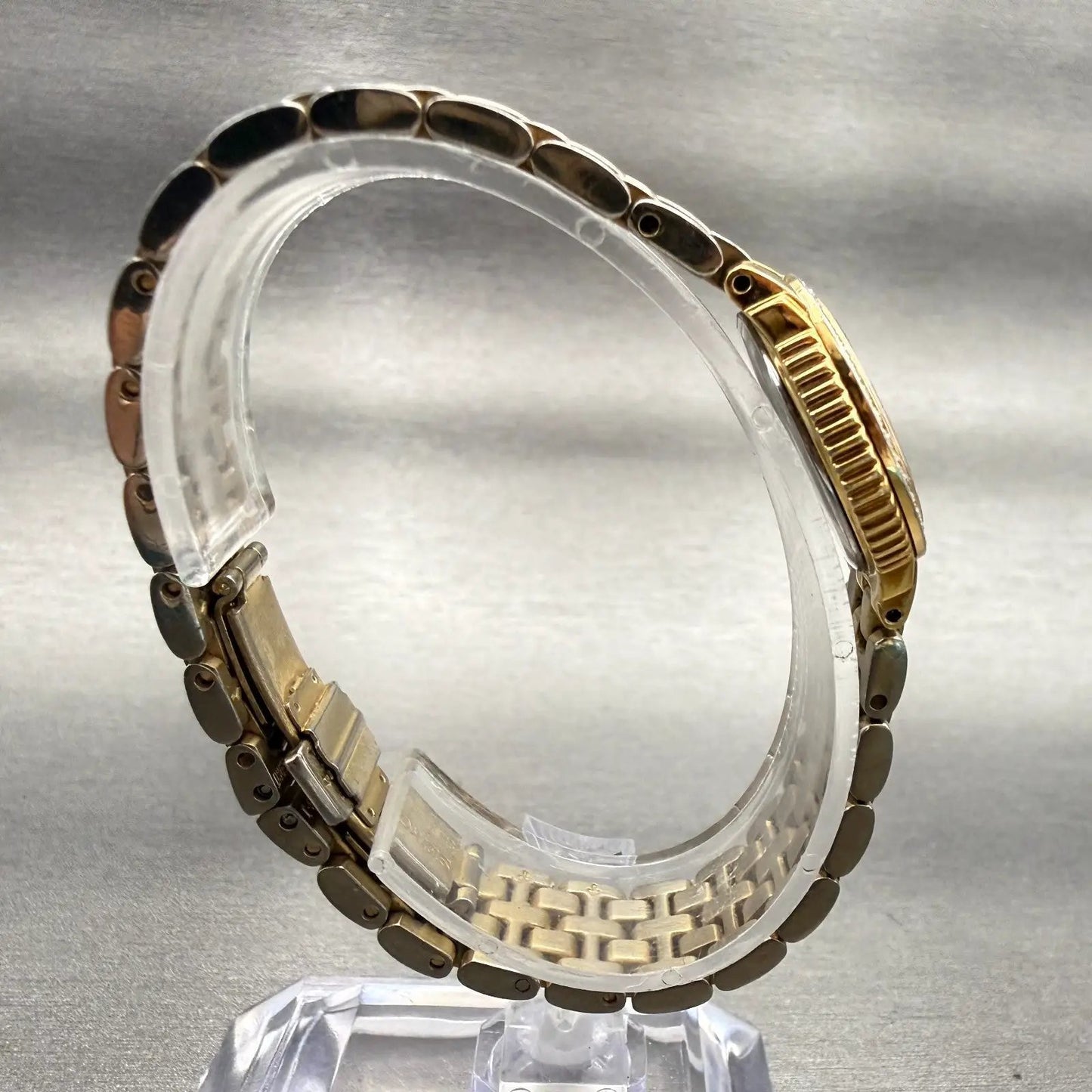 Seiko Watch Women 23mm MOP Dial Gold Tone Diamonds Round 1N00-0KH0 New Battery8
