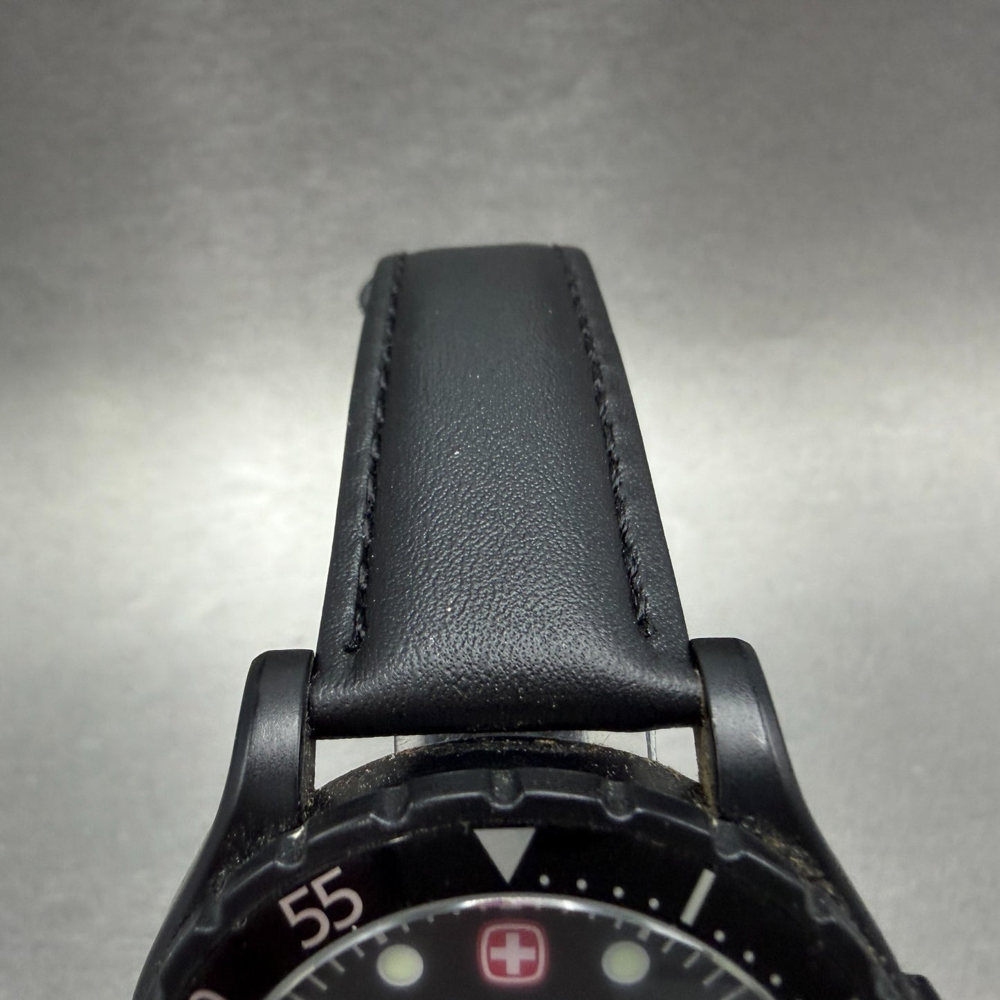 Wenger Dive Watch Men 41mm Black Dial Black Tone Date Round 709DX New Battery4