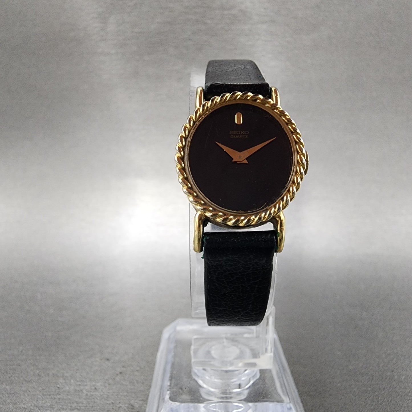 Seiko Watch Women 20mm Black Dial Gold Tone Oval 165199 New Battery7