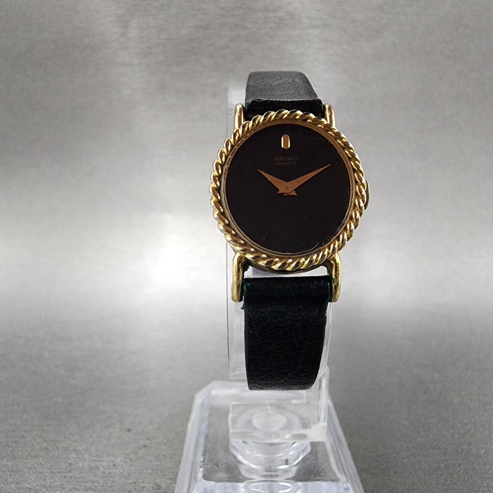 Seiko Watch Women 20mm Black Dial Gold Tone Oval 165199 New Battery7