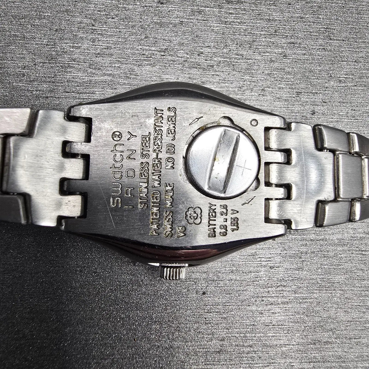 Swatch Irony Be Surprised Watch Women 25mm Black Dial Silver Tone YSS279G NewBat10