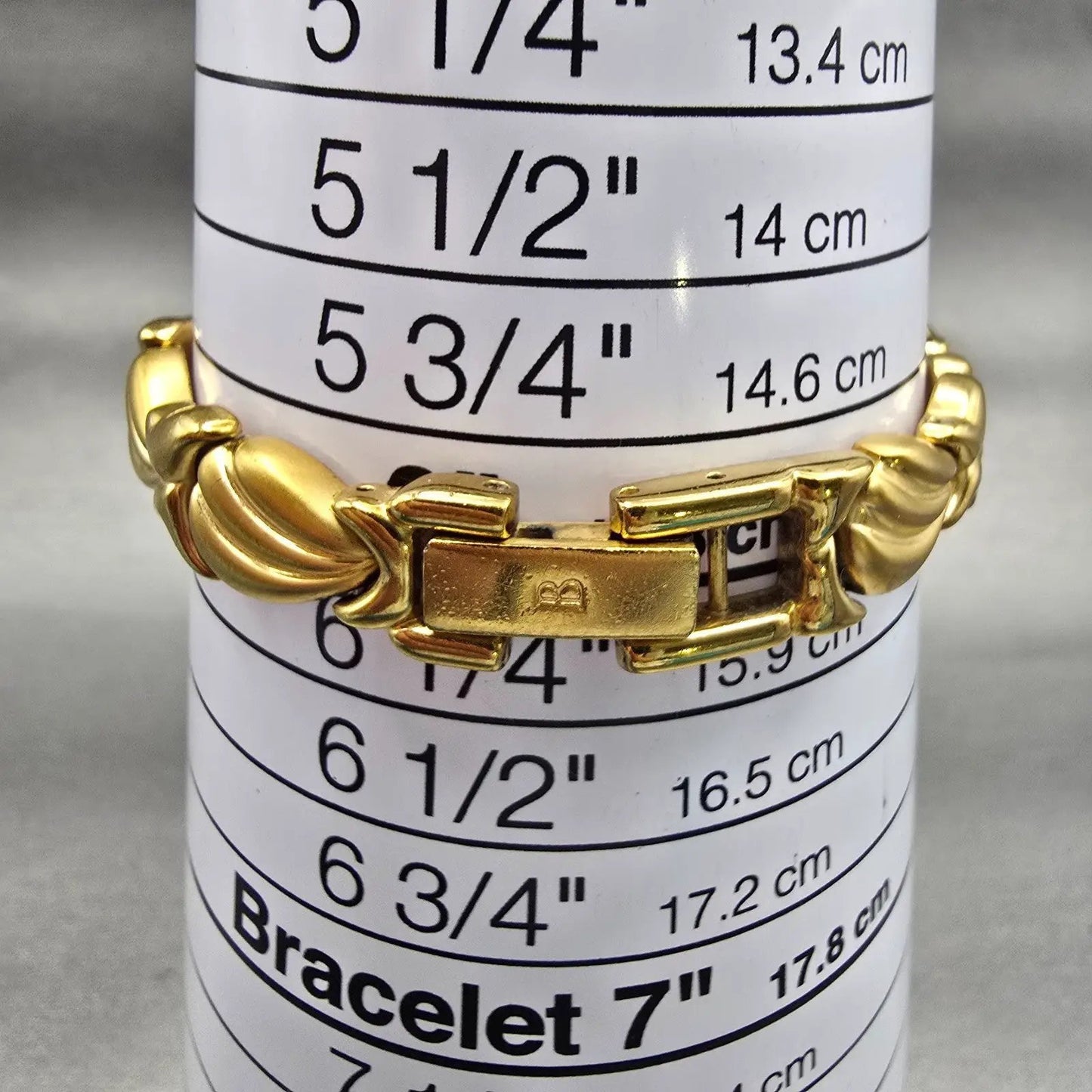 Bulova Watch Women 17mm MOP Dial Gold Tone Oval 97T67 New Battery9