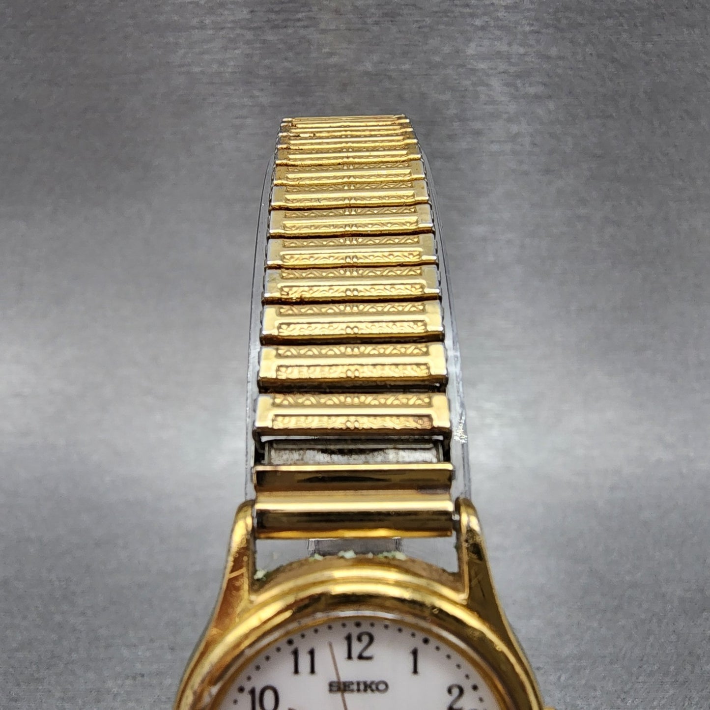 Seiko Avenue Watch Women 23mm White Dial Gold Tone Round 4N210670 New Battery4