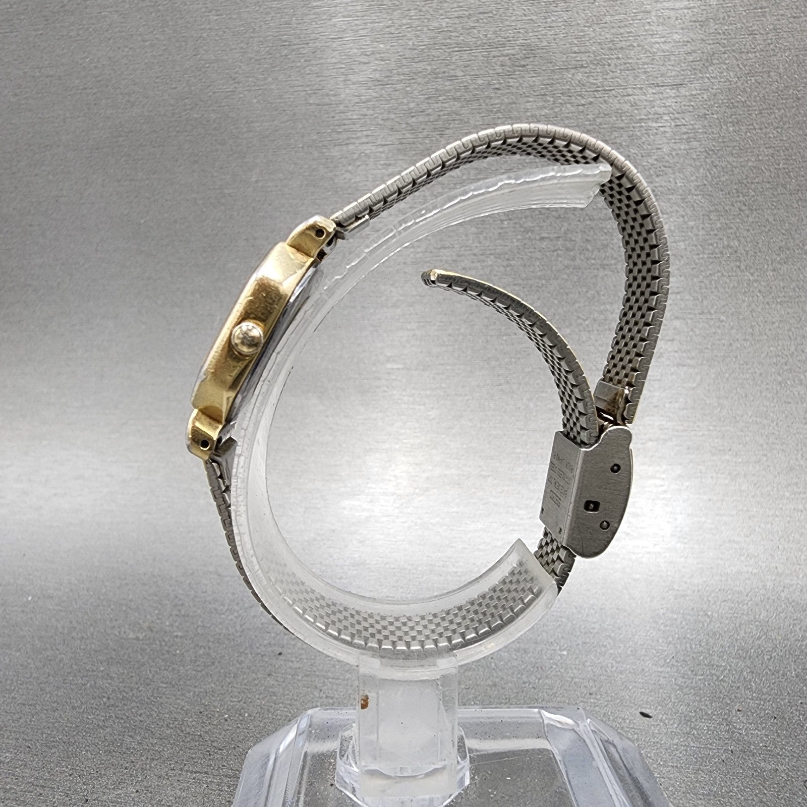 Seiko Watch Women 20mm Champagne Dial Gold Tone Octagon 4n215022 New Battery6