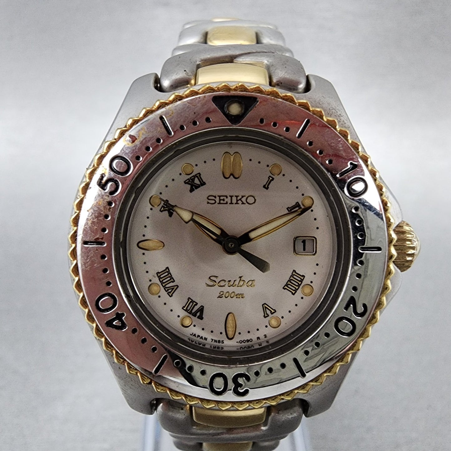 Seiko Scuba Dive Watch Women 31mm White Dial Two Tone Date Round New Battery1