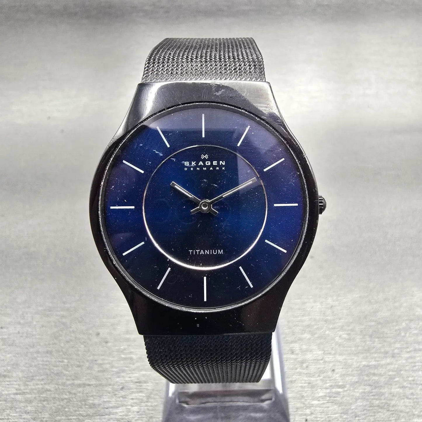 Skagen Denmark Watch Men 34mm Blue Dial Black Tone Titanium 233LTMN New BatteryG0