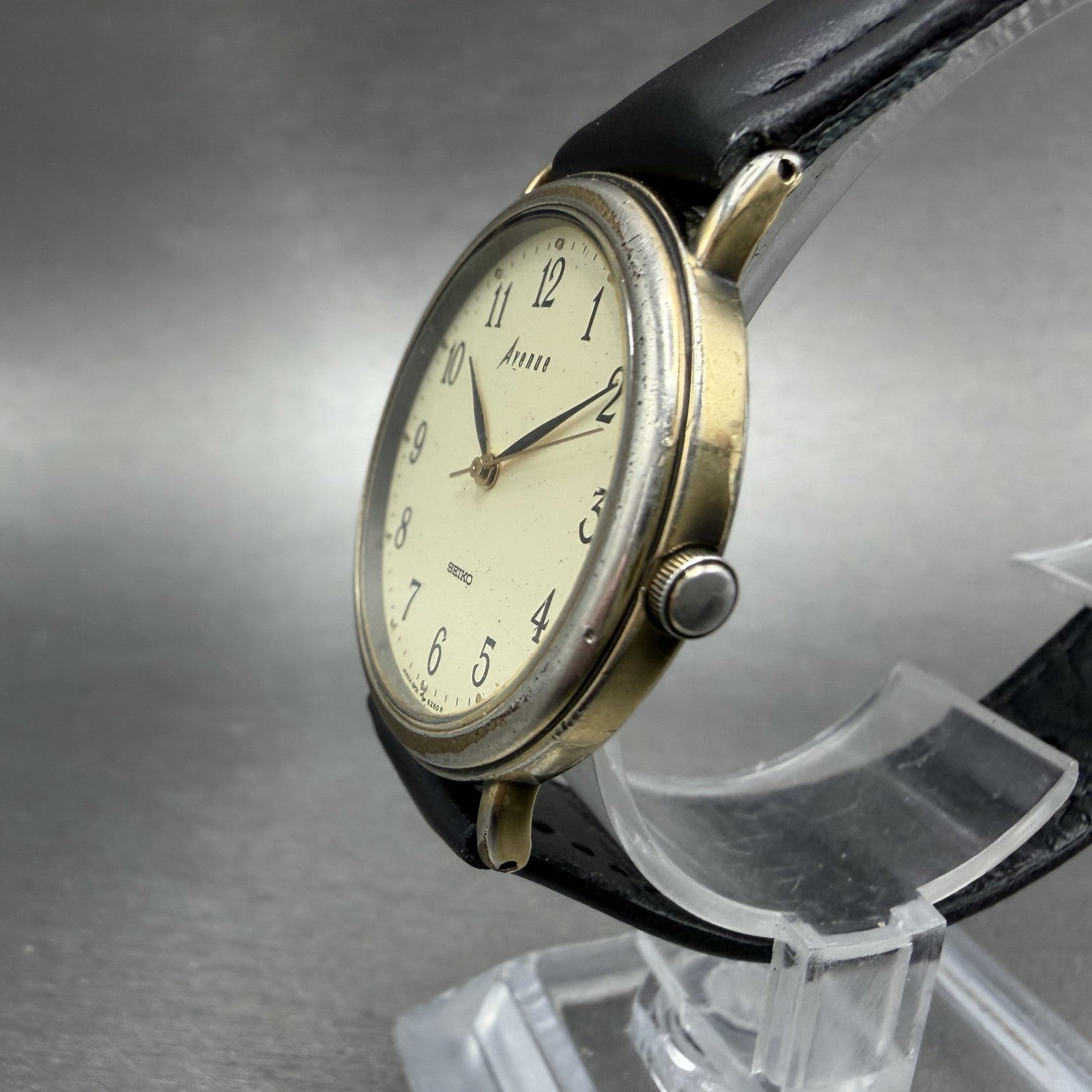 Seiko Avenue Watch Men 31mm Champagne Dial Gold Tone Round 5P31-6220 NewBat READ2