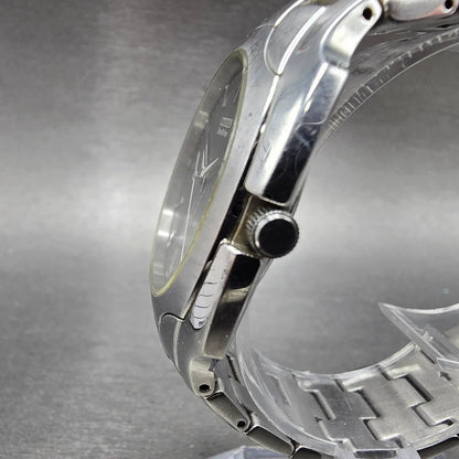 Citizen Eco-Drive Watch Men 39mm Silver Dial Silver Tone Date E111-S022240 RunsD2