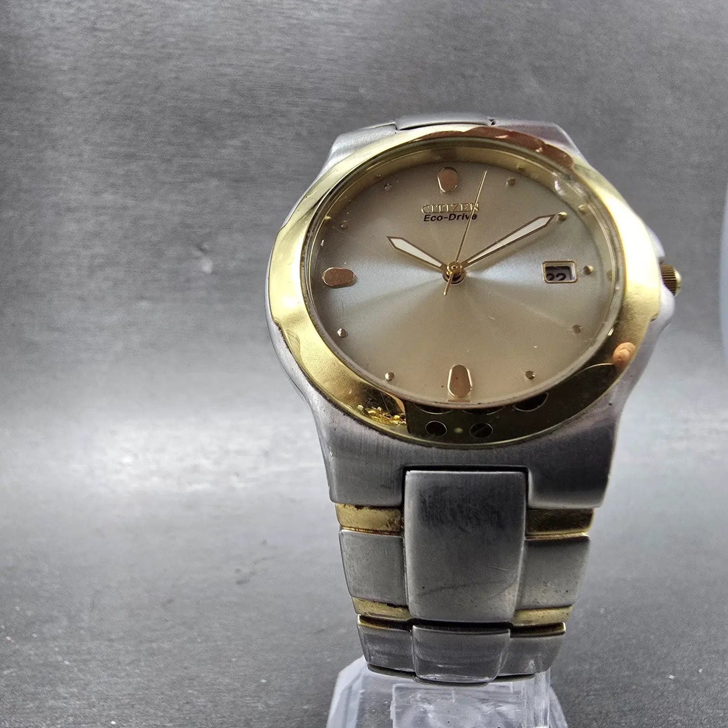Citizen Eco-Drive Watch Men 36mm Champagne Dial Two Tone Date E111-K16768 Runs5