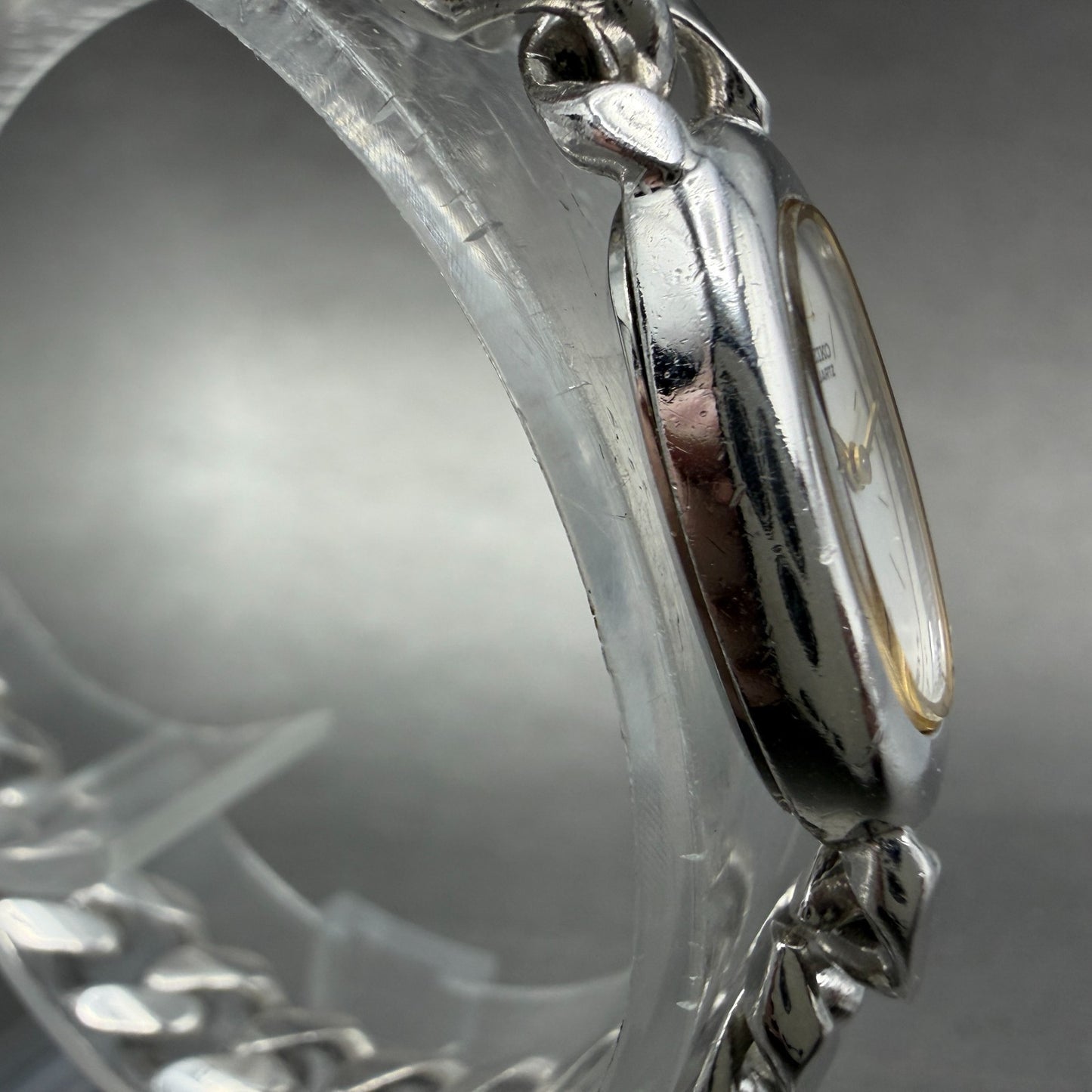 Seiko Watch Women 13mm Silver Dial Silver Tone Oval 2E20-6269 New Battery3