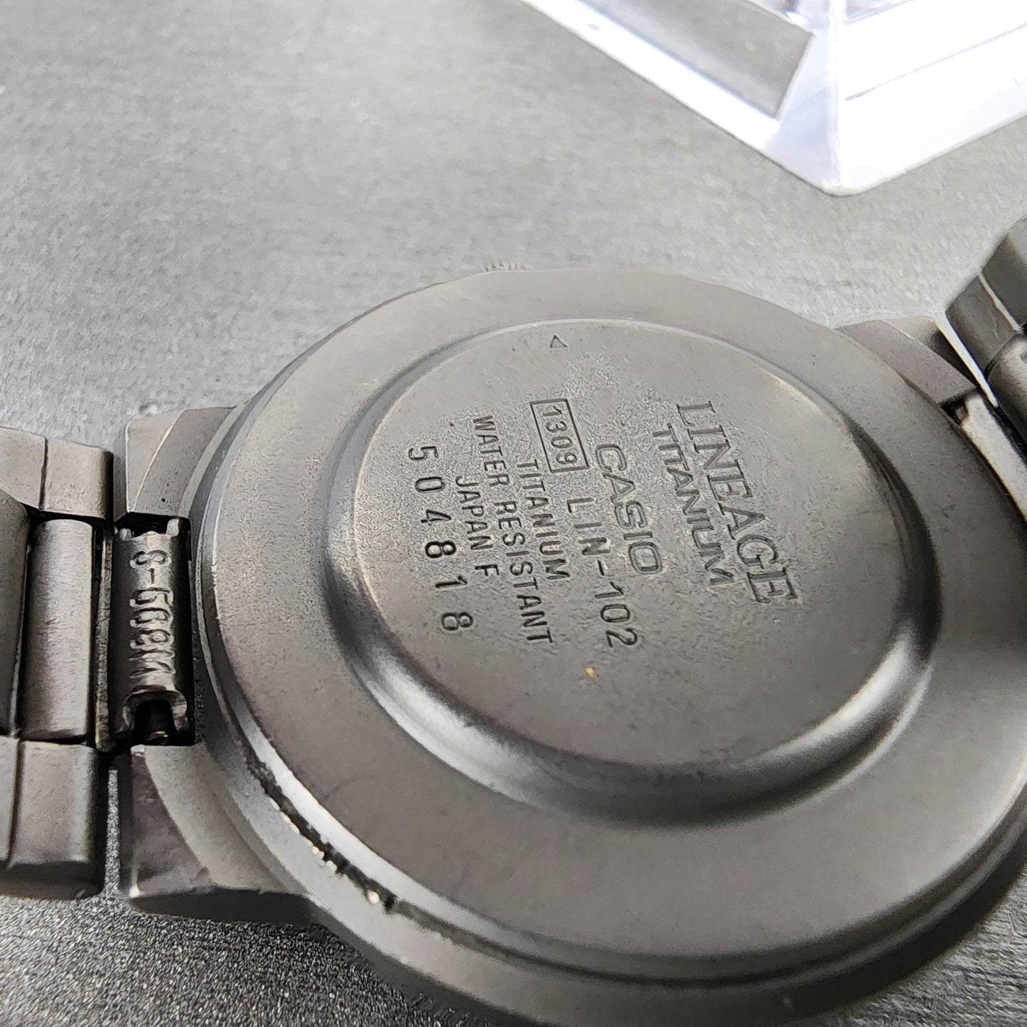Casio Lineage Watch Men 35mm White Dial Titanium Illuminator LIN102 New Battery9