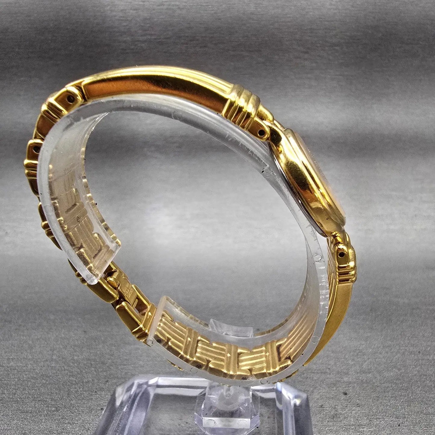Seiko Watch Women 21mm Champagne Dial Gold Tone Round V400-1229 New Battery VTG8