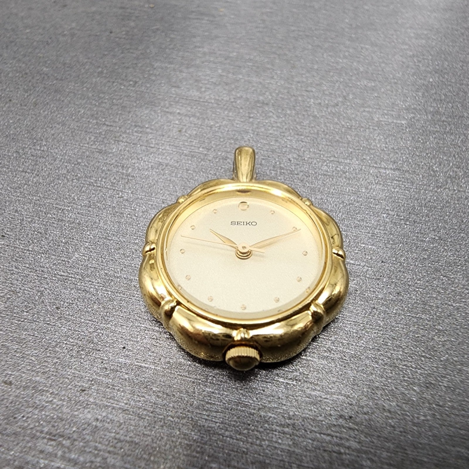 Seiko Necklace Watch Women 21mm Champagne Dial Gold Tone 1f210a10 New Battery2