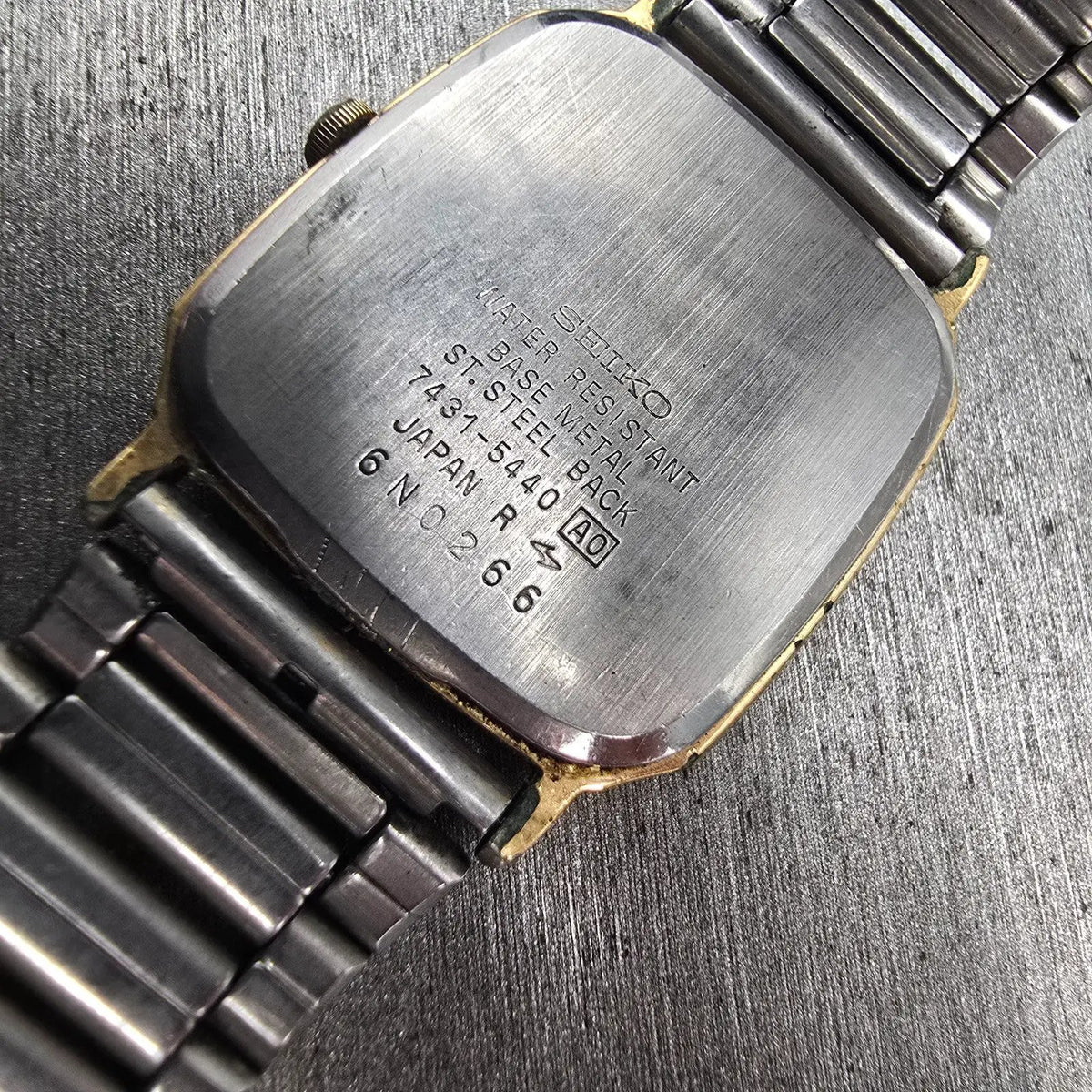Seiko Tank Watch Men 27mm Gold Dial Gold Tone Rectangle 7431-5440 New Battery10