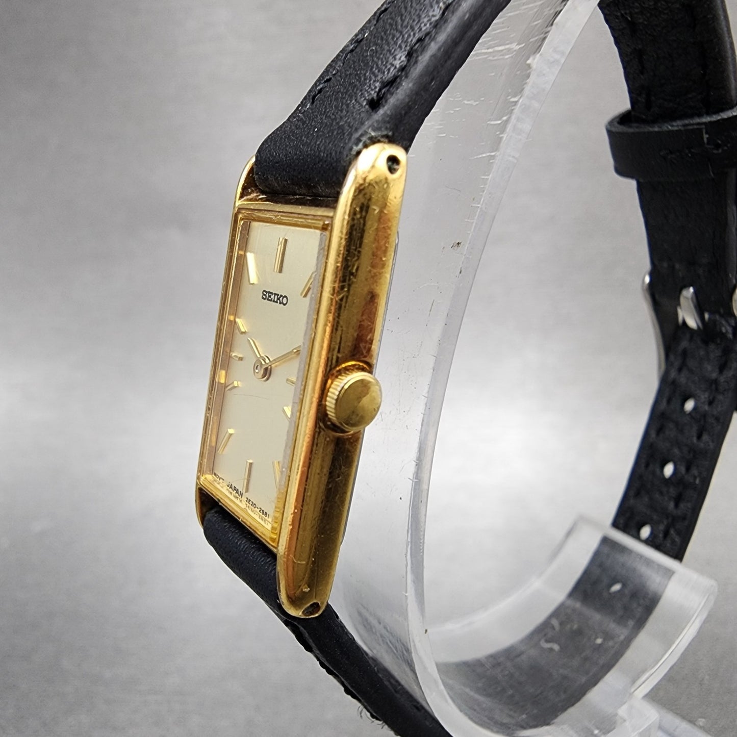 Seiko Tank Watch Women 13mm Gold Dial Gold Tone Rectangle 2e206129 New Battery2