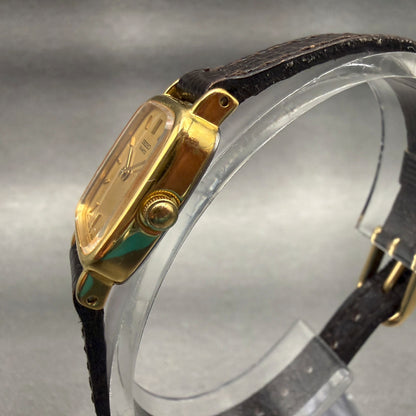 Seiko Watch Women 17mm Gold Dial Gold Tone Rectangle 2Y00-5A00 New Battery2