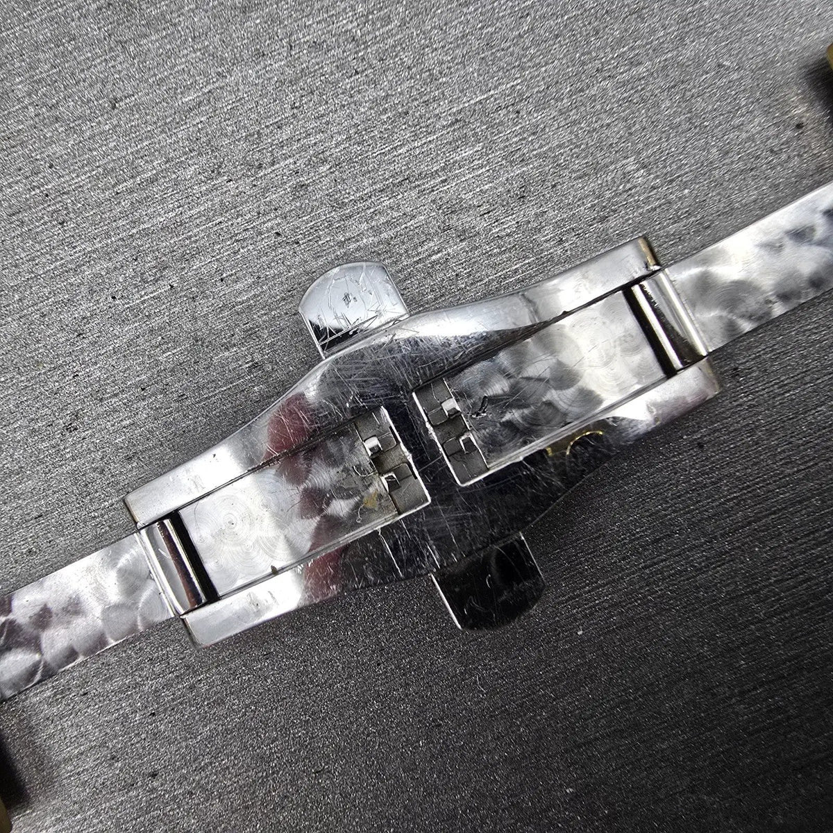 Citizen G820-T001688 Watch Band Gold Tone AR1002-56A Stiletto15