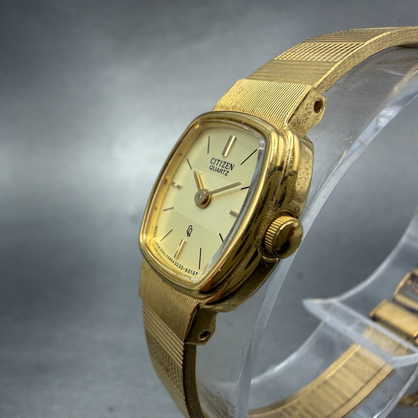Citizen CQ Watch Women 17mm Champagne Dial Gold Tone 3220 New Battery Vintage2