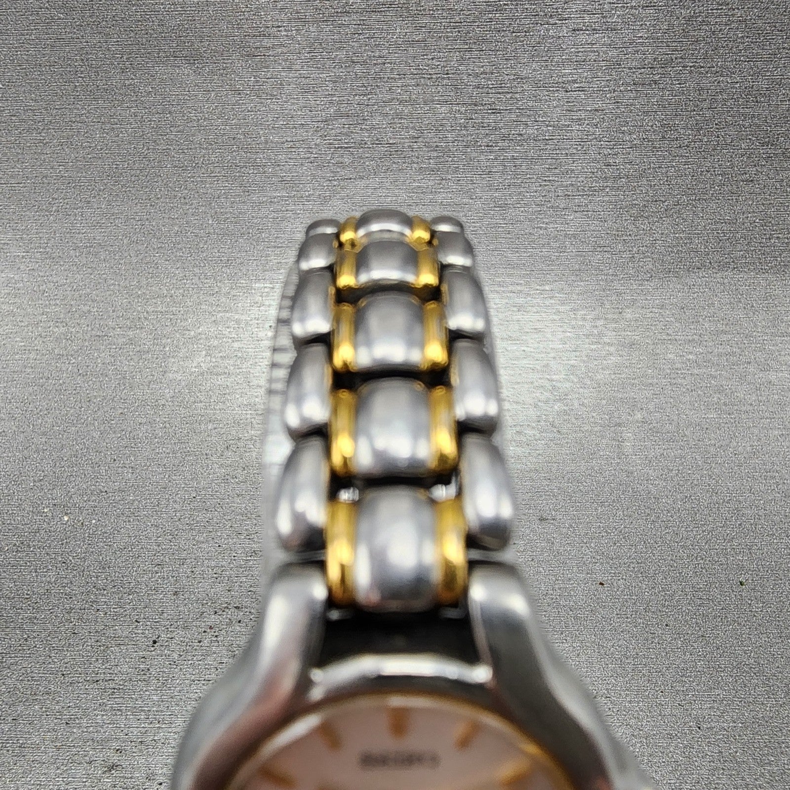 Seiko SQ 50 Watch Women 25mm White Dial Two Tone Date 7n820301 New Battery4