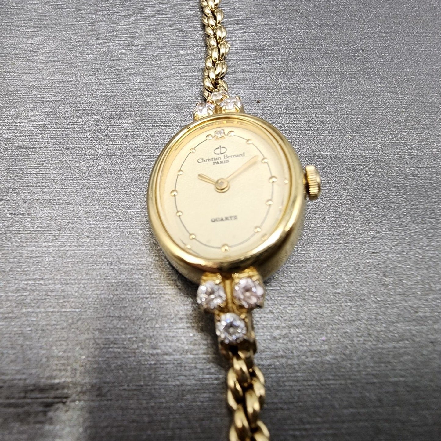 Christian Bernard Watch Women 16mm Cream Dial Gold Tone Oval READ!!! New Batt3