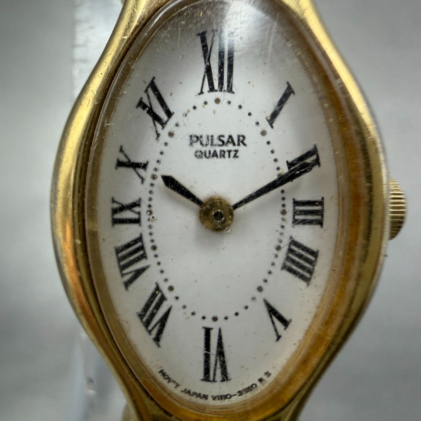 Pulsar Watch Women 17mm White Dial Gold Tone Oval V810-5920 New Battery1