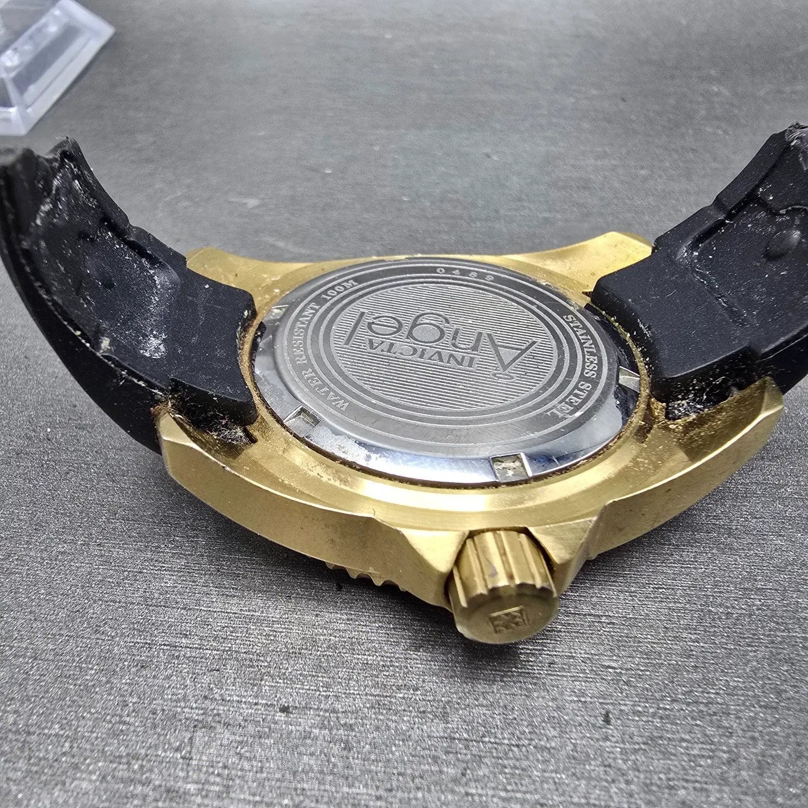 Invicta Angle Dive Watch Women 39mm MOP Dial Gold Tone Date 0489 New Battery9